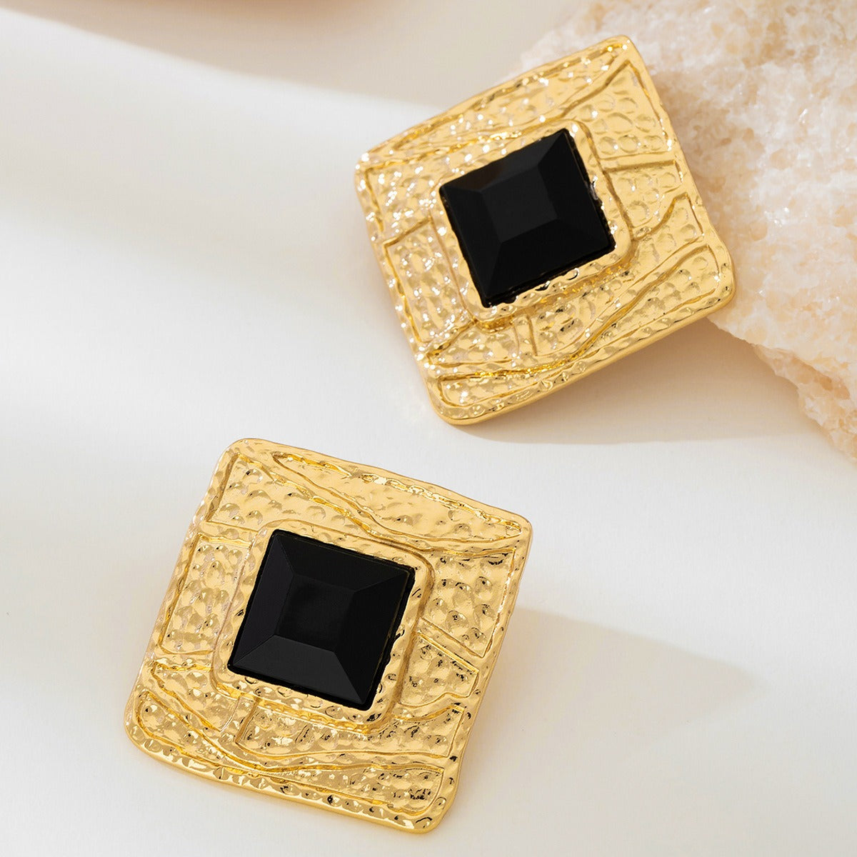 French Retro Metal Black Square Earrings