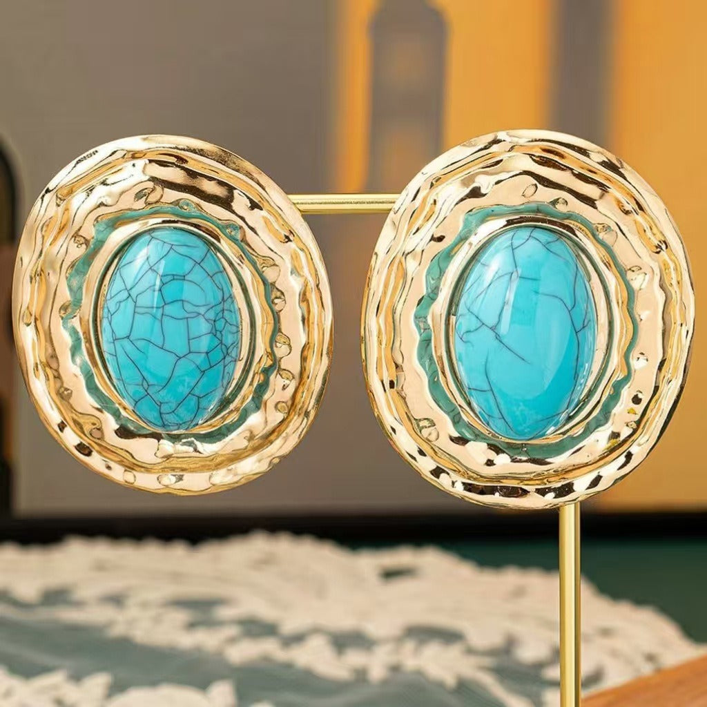 Exaggerated Oval Stud Earrings