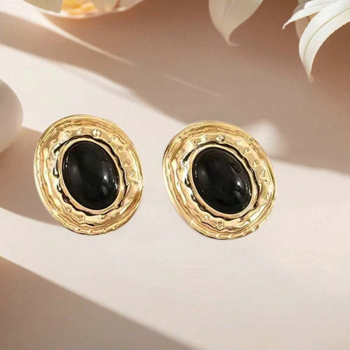 Exaggerated Oval Stud Earrings